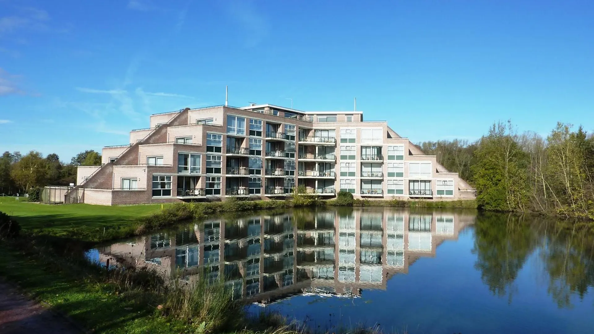 4 Beste 4-Sterrenhotels in Limburg voor een Comfortabel Verblijf